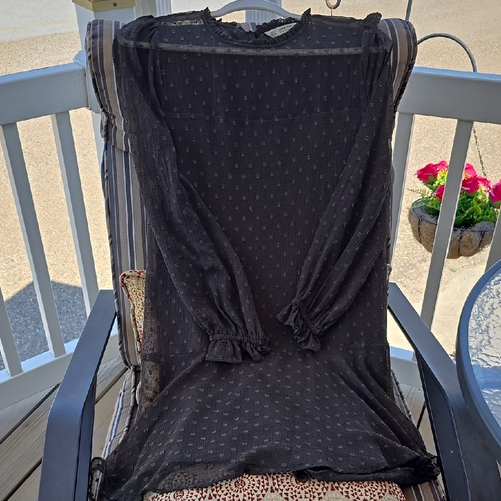 Stylish Black Sheer Top - Picture 4 of 9